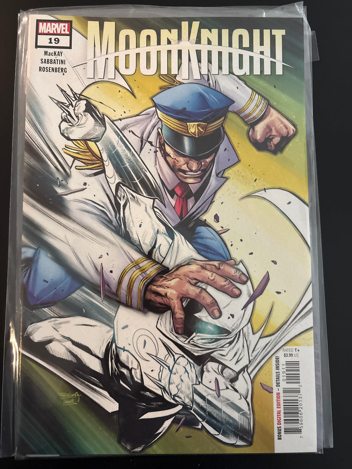 Moon Knight 19 NM
