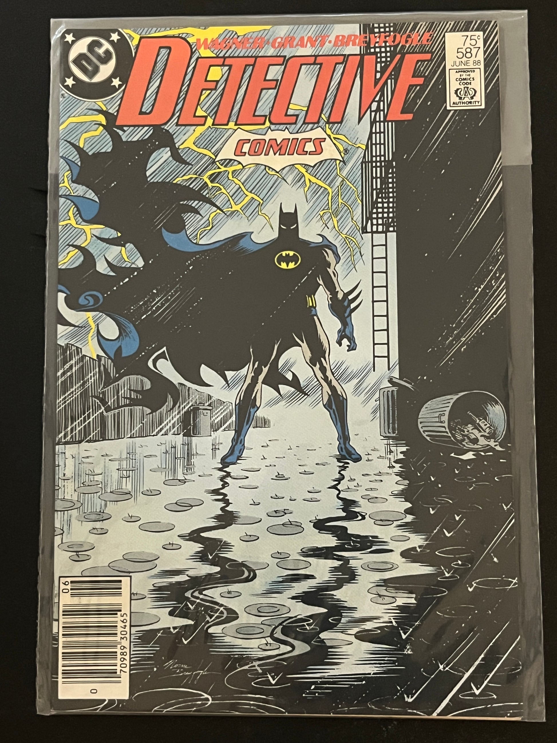 Detective Comics 587