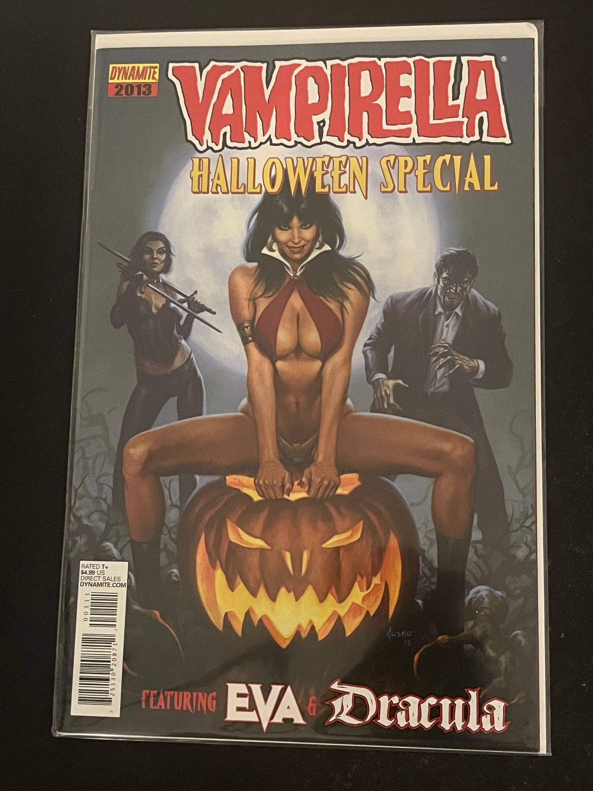 Vampirella Halloween Special 2013 NM