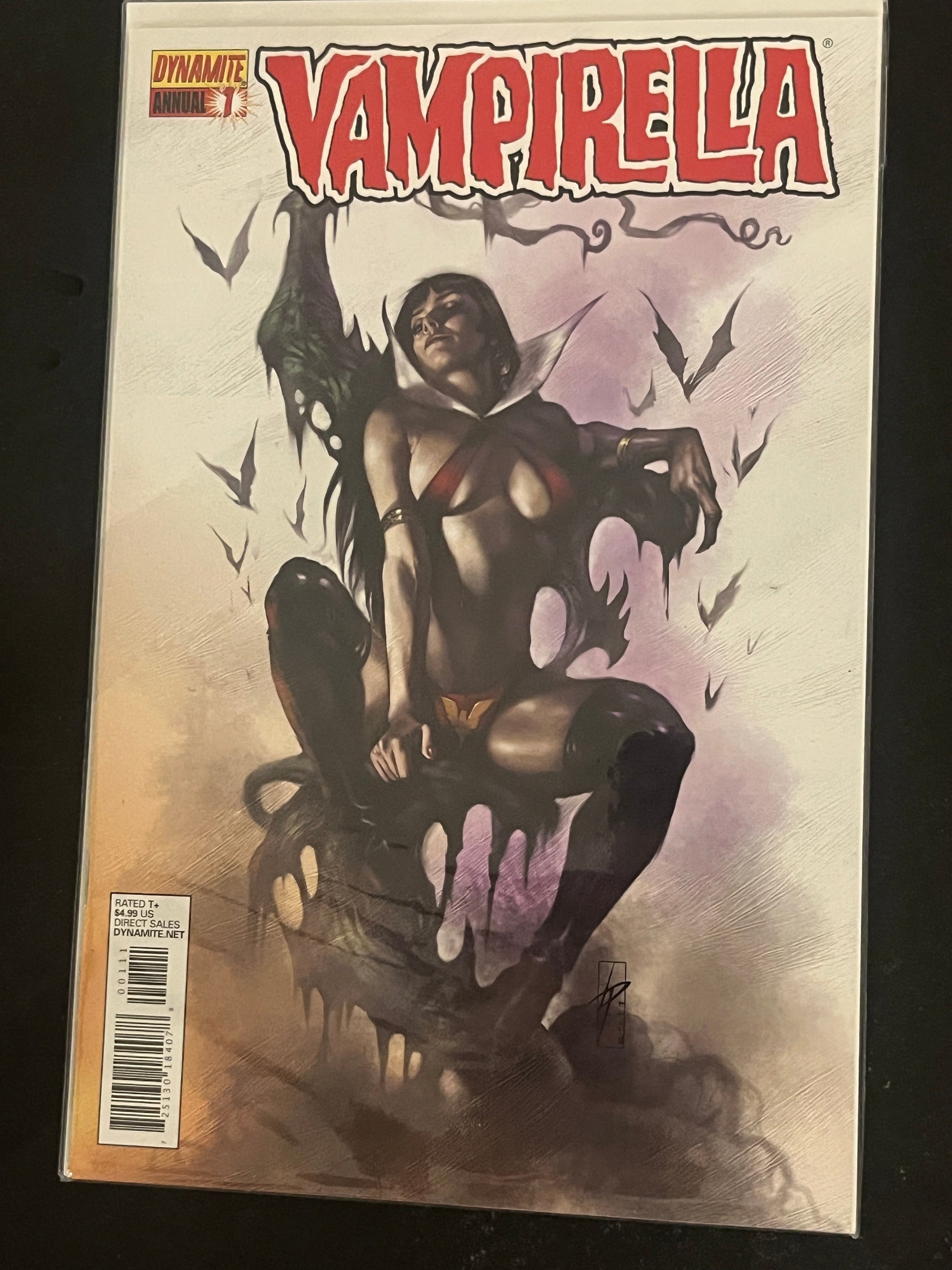 Vampirella Annual 1 NM