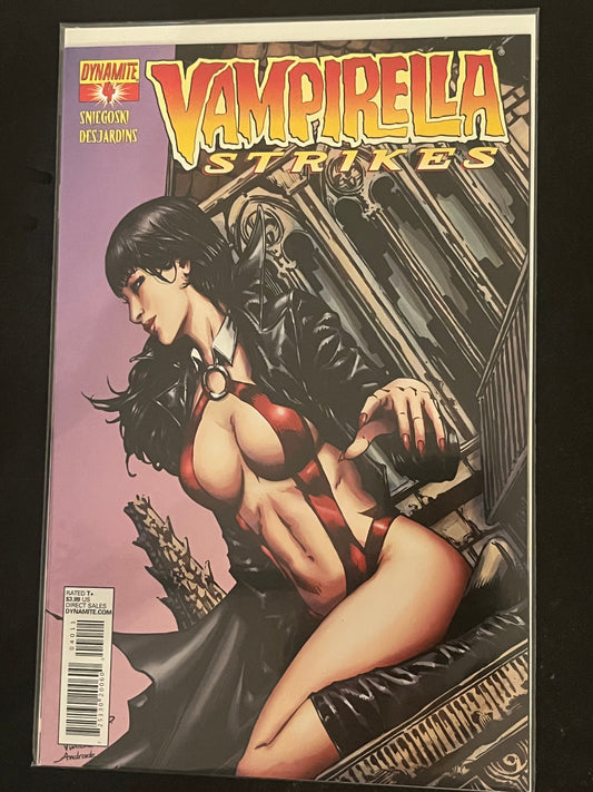 Vampirella Strikes 4 NM