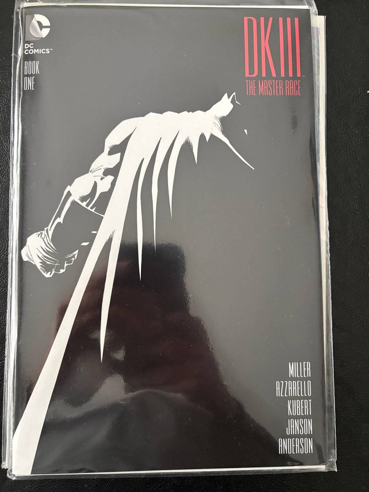 Dark Knight III: The Master Race Book One NM
